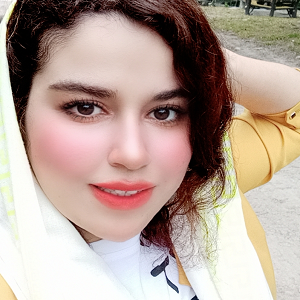 نادیا نبوی